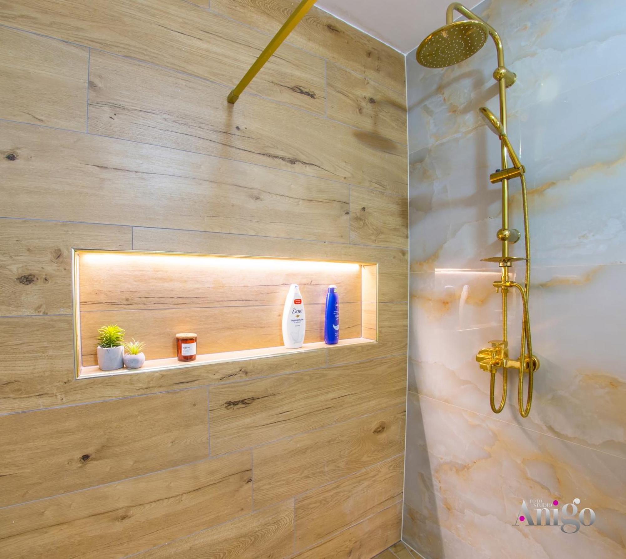 Luxury Apartment Black And Gold 莫斯塔尔 外观 照片