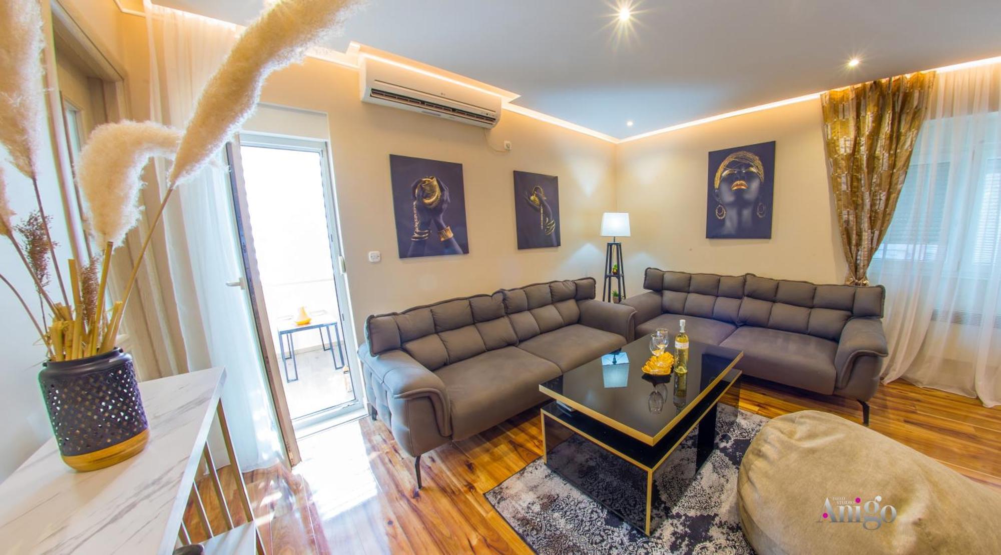 Luxury Apartment Black And Gold 莫斯塔尔 外观 照片